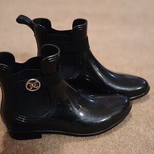 Juicy Couture Boots SIze 8!